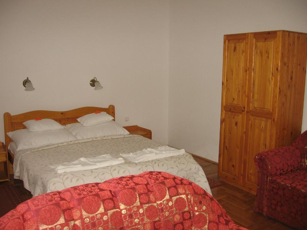 Mater Salvatoris House Hotel Gödöllő Стая снимка